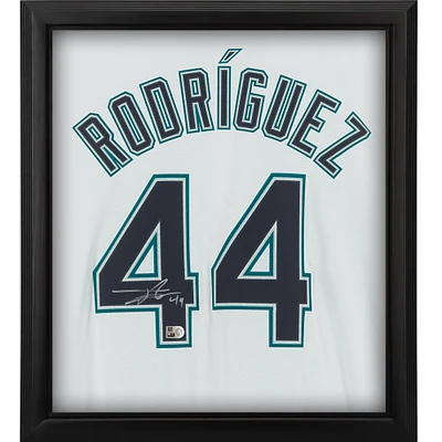 Maillot réplique Nike blanc encadré autographié par Julio Rodríguez des Seattle Mariners Shadowbox