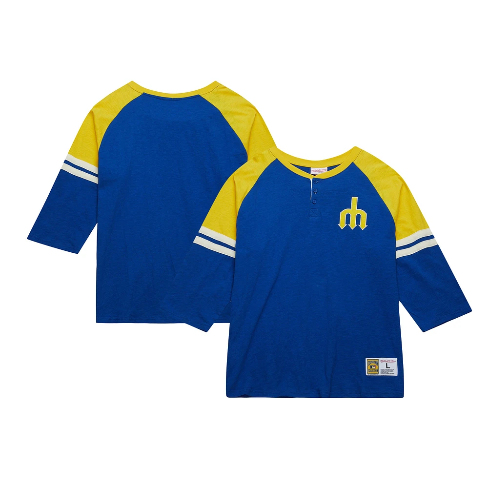 Mitchell & Ness Royal Seattle Mariners Cooperstown Collection T-shirt légendaire Raglan Slub Henley à manches 3/4 pour hommes