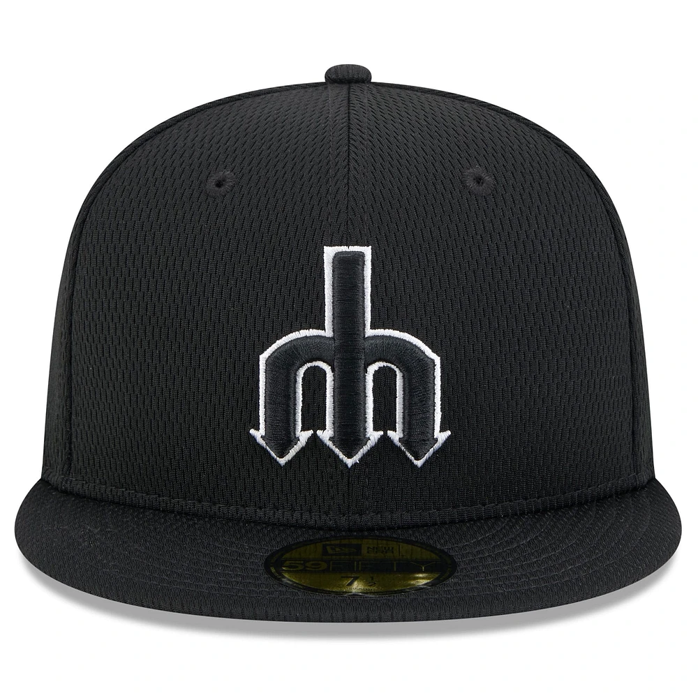 Men's New Era Black Seattle Mariners 2025 MLB Clubhouse 59FIFTY Fitted Hat
