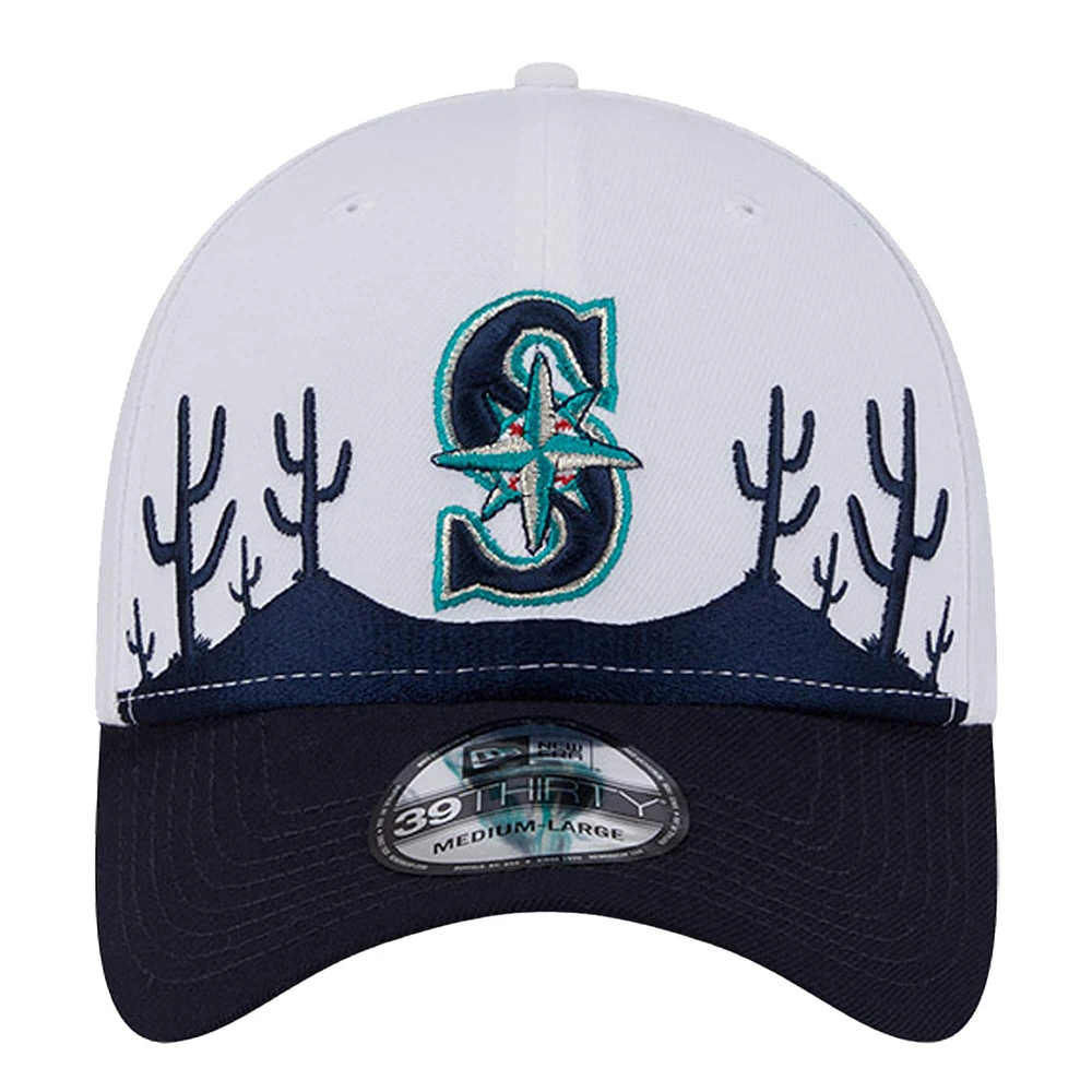 Men's New Era  Navy Seattle Mariners 2025 Spring Training Landscape 39THIRTY Flex Hat