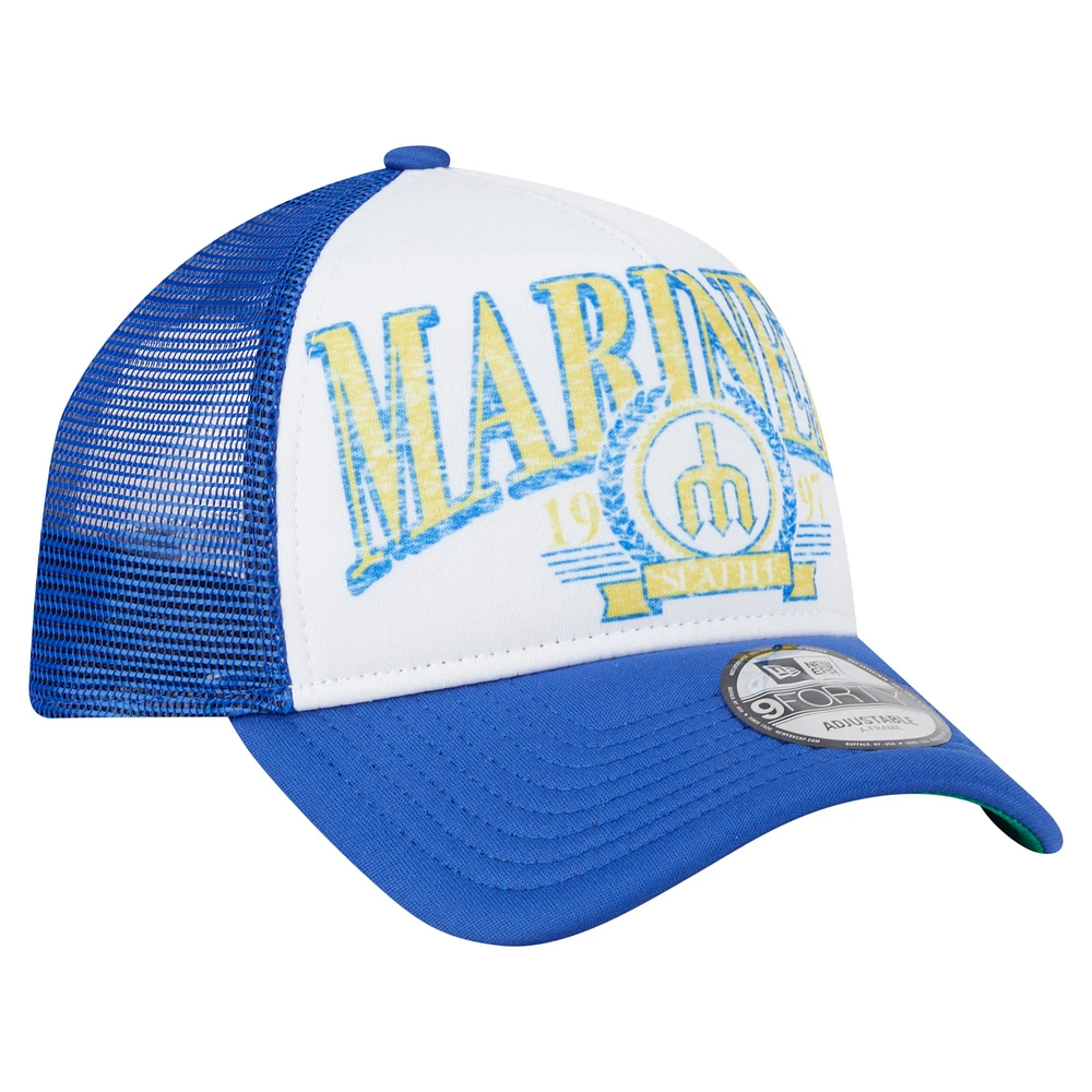 Men's New Era  Royal Seattle Mariners Distressed 9FORTY A-Frame Adjustable Trucker Hat