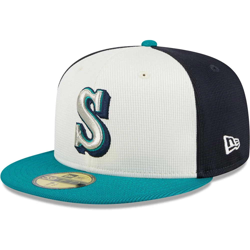 Casquette ajustée 59FIFTY pour hommes des Seattle Mariners 2024 New Era blanche entraînement au bâton sur le terrain