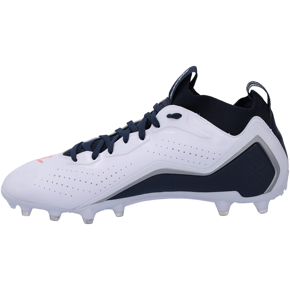 Chaussures de football dédicacées bleu marine, blanc et argent Beast Mode B.T.A Elite des Seattle Seahawks par Marshawn Lynch