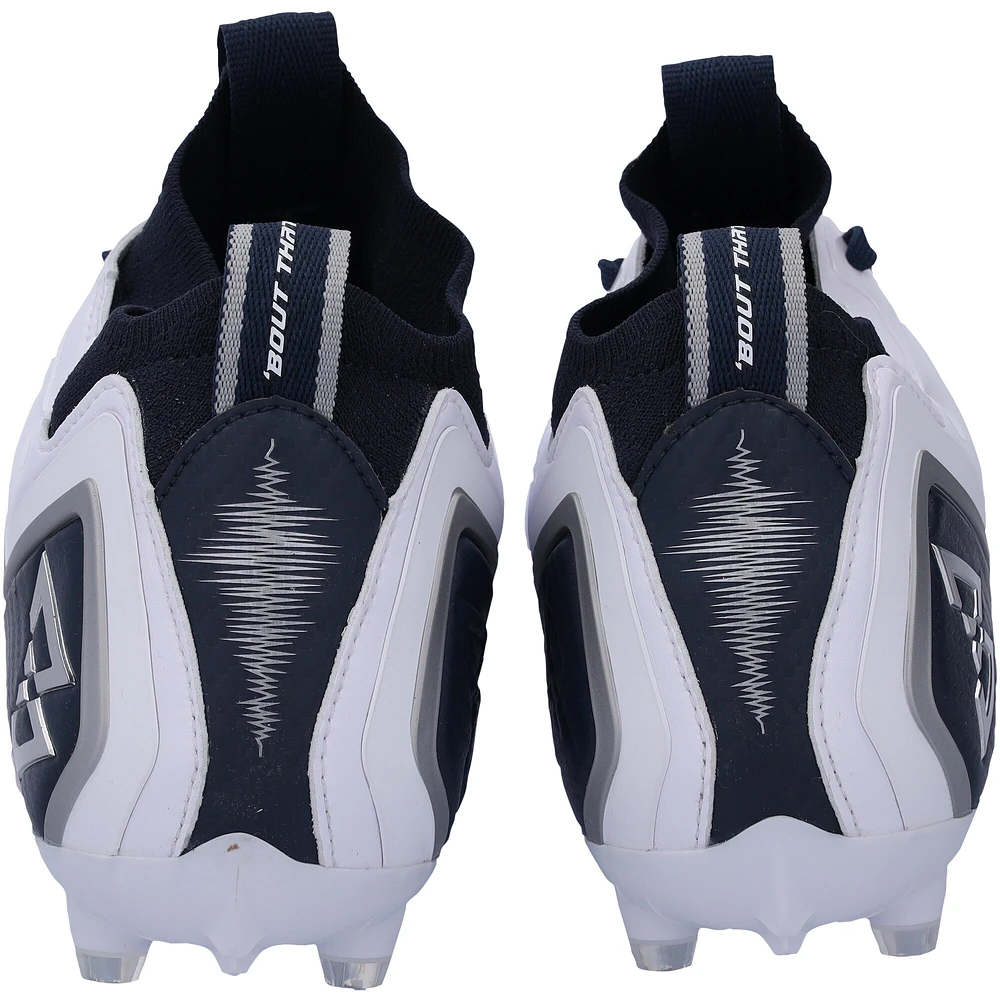 Chaussures de football dédicacées bleu marine, blanc et argent Beast Mode B.T.A Elite des Seattle Seahawks par Marshawn Lynch