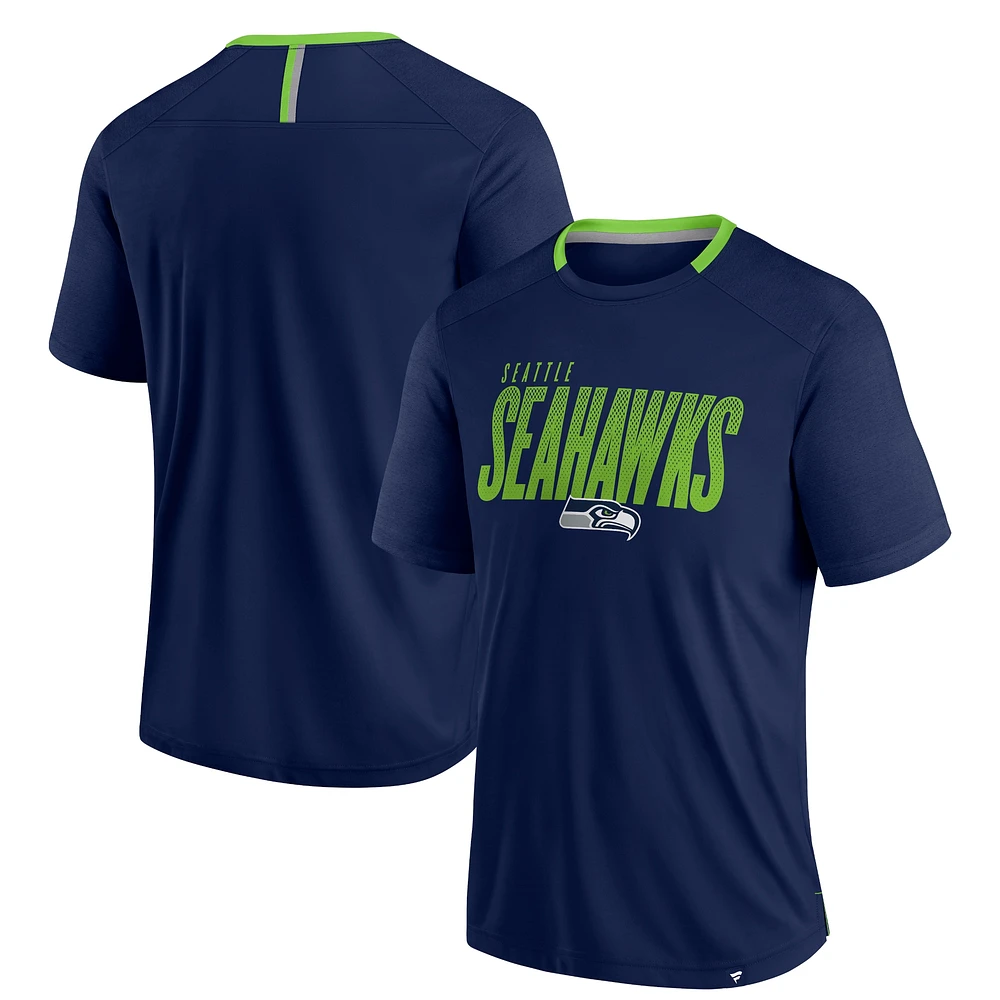 T-shirt Fanatics College Navy pour homme, motif Defender Fade Slant des Seattle Seahawks