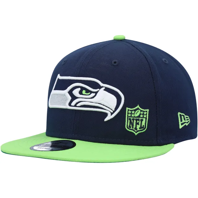 Men's New Era Neon Green/College Navy Seattle Seahawks 2022 Sideline Cuffed  Pom Knit Hat