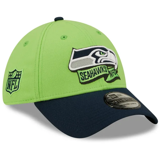 New Era Royal Seattle Seahawks 2022 Sideline Historic Cuffed Pom Knit Hat