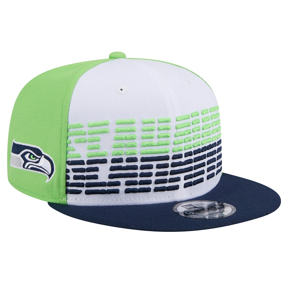 Men's New Era White/College Navy Seattle Seahawks Throwback Space 9FIFTY Snapback Hat