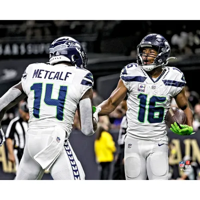 Tyler Lockett & DK Metcalf Seattle Seahawks Fanatics Authentic Unsigned Celebrating a Touchdown Photograph