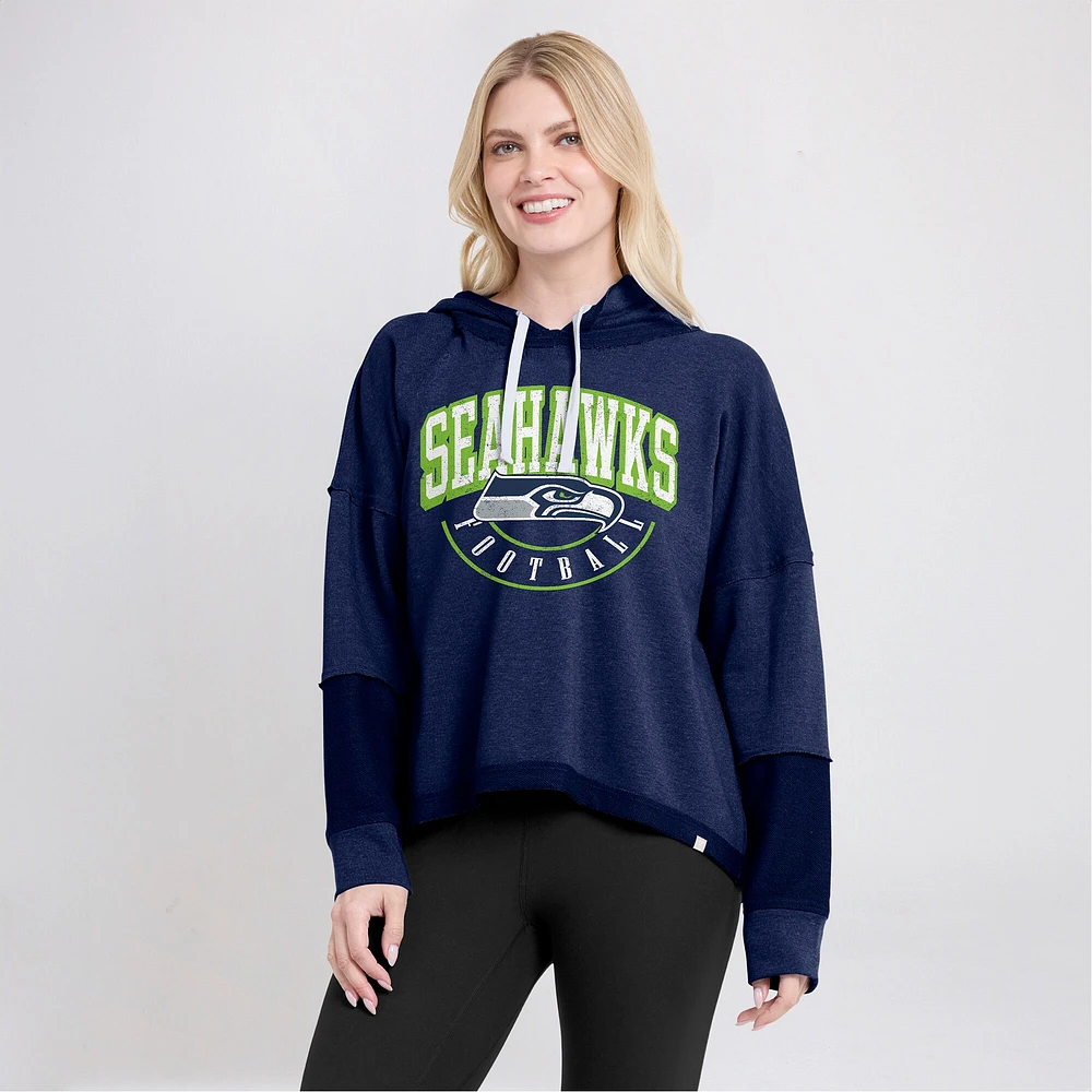 Sweat à capuche pour femmes Fanatics Navy Seattle Seahawks Lightewight Modest Crop Lounge Casque Arch