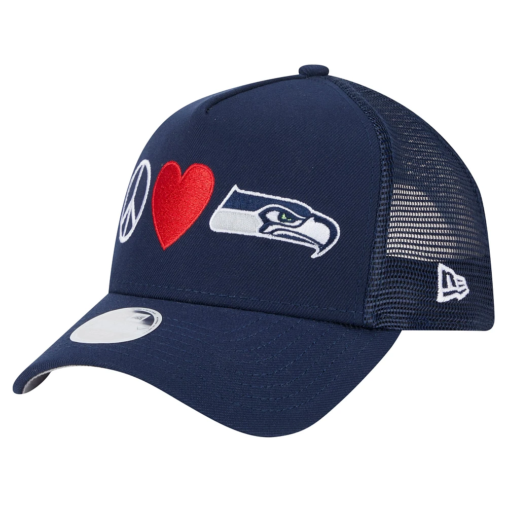 Casquette ajustable Peace & Love Trucker 9FORTY bleu marine pour femme de New Era des Seattle Seahawks