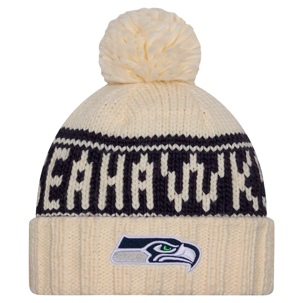 Bonnet en tricot à revers avec pompon Seattle Seahawks 2024 de New Era pour femme, couleur crème