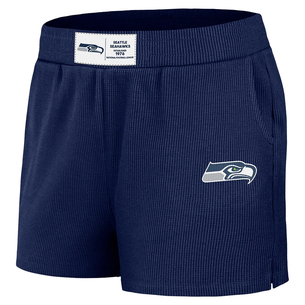 Ensemble de détente pour femme WEAR by Erin Andrews avec t-shirt à manches longues et short en tricot gaufré bleu marine des Seattle Seahawks