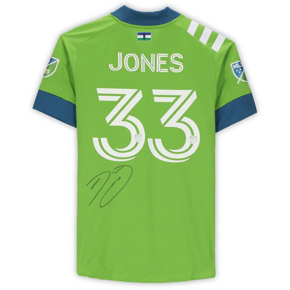 Authentic Chipper Jones autographed player authentic Jersey w