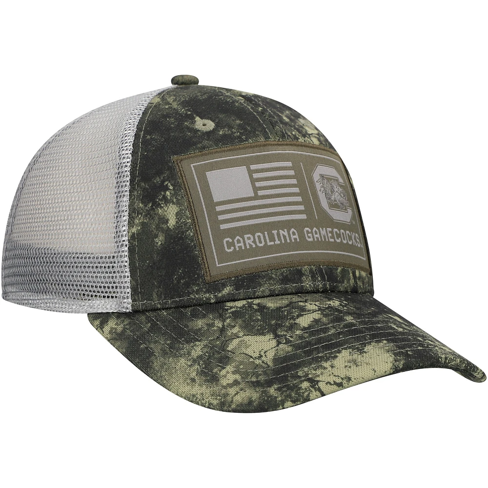 Casquette de camionneur Under Armour Camo South Carolina Gamecocks Freedom Collection Blitzing Performance pour homme