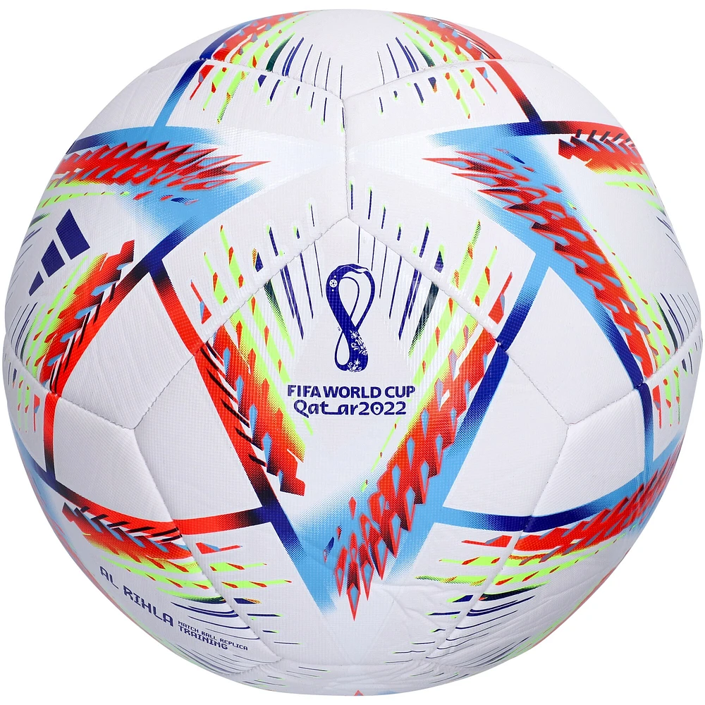 Ballon de football Adidas dédicacé par Gavi pour l'équipe nationale d'Espagne pour la Coupe du monde 2022