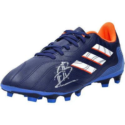 Chaussure adidas bleu marine, orange et blanche dédicacée par l'équipe nationale espagnole de Pedri
