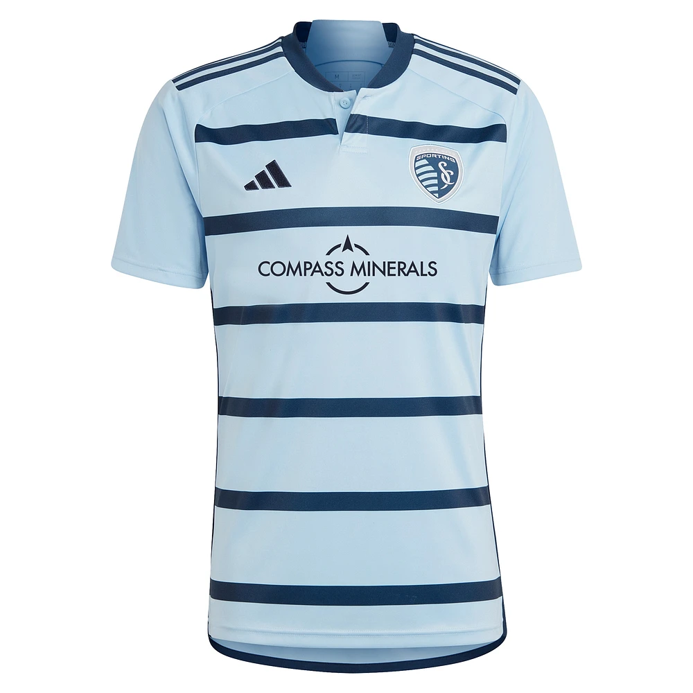 Maillot adidas Daniel Salloi Sporting Kansas City 2023 Hoops 4.0 Replica Player bleu clair pour homme