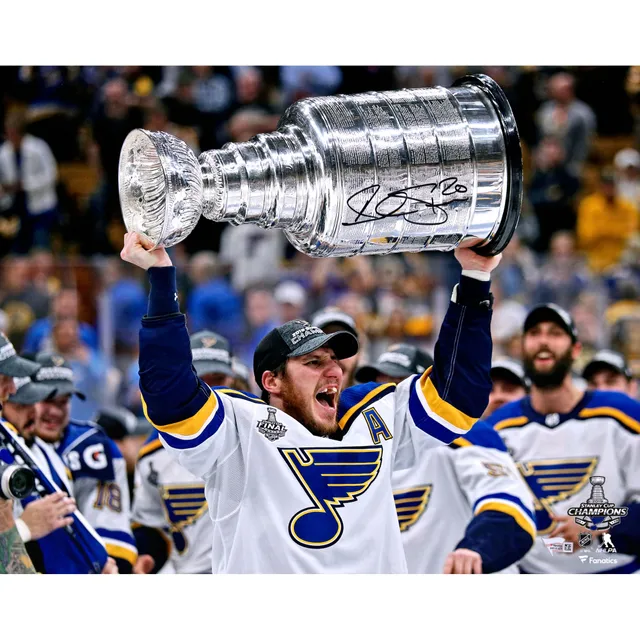 https://cdn.mall.adeptmind.ai/https%3A%2F%2Fimages.footballfanatics.com%2Fst-louis-blues%2Falexander-steen-st-louis-blues-2019-stanley-cup-champions-autographed-16-x-20-raising-cup-photograph_pi3579000_ff_3579172-3d1faa840db19d245b02_full.jpg%3F_hv%3D2_640x.webp