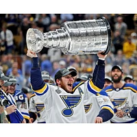 Alexander Steen St. Louis Blues Photographie non signée de la Coupe Stanley 2019 Champions Raising Cup