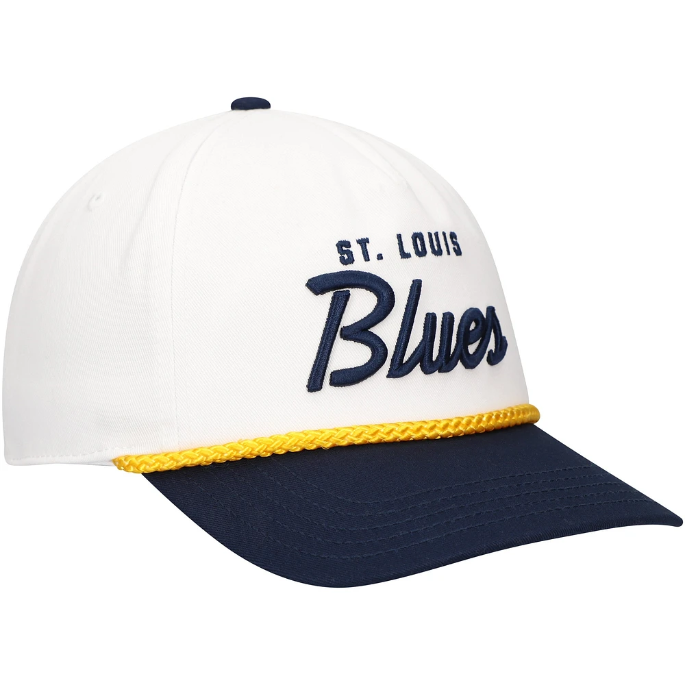 Chapeau réglable en sergé lavé Roscoe St. Louis Blues American Needle pour hommes, blanc/bleu marine