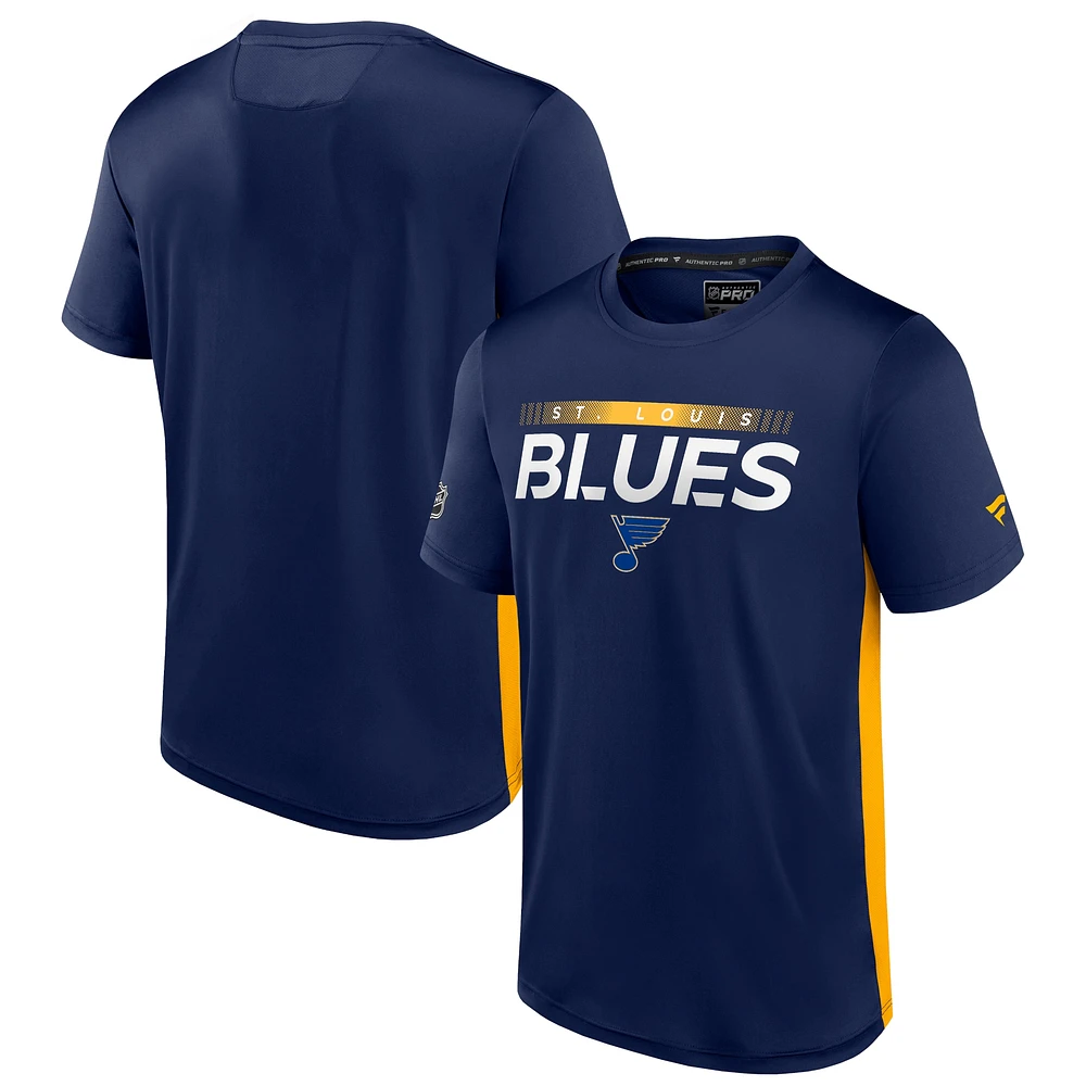 T-shirt Fanatics pour hommes bleu marine/or St. Louis Blues Authentic Pro Rink Tech