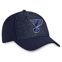 Casquette Fanatics Authentic Pro Rink Flex bleu marine pour homme des Blues de St. Louis