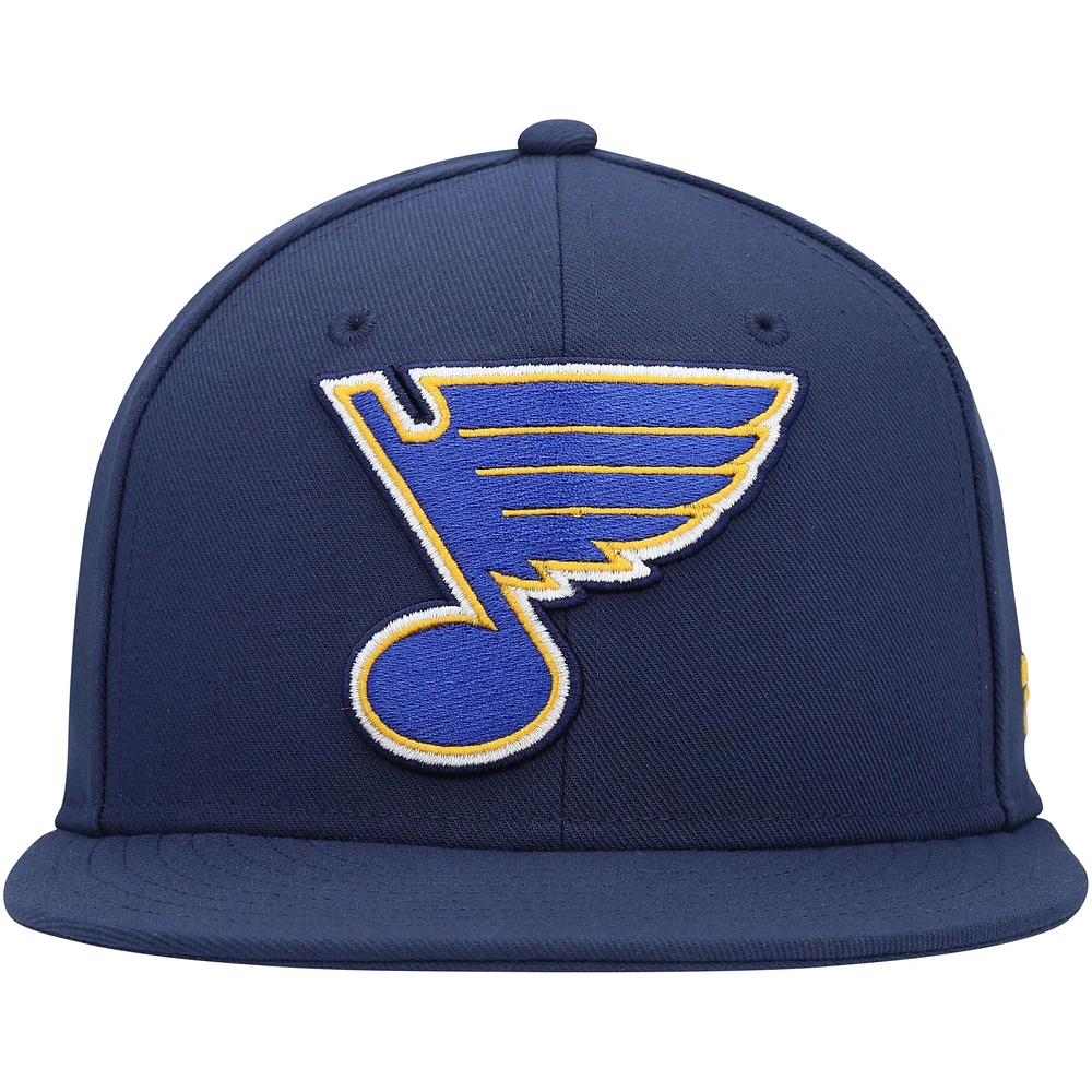 Casquette ajustée avec logo principal Fanatics Navy St. Louis Blues Core pour hommes