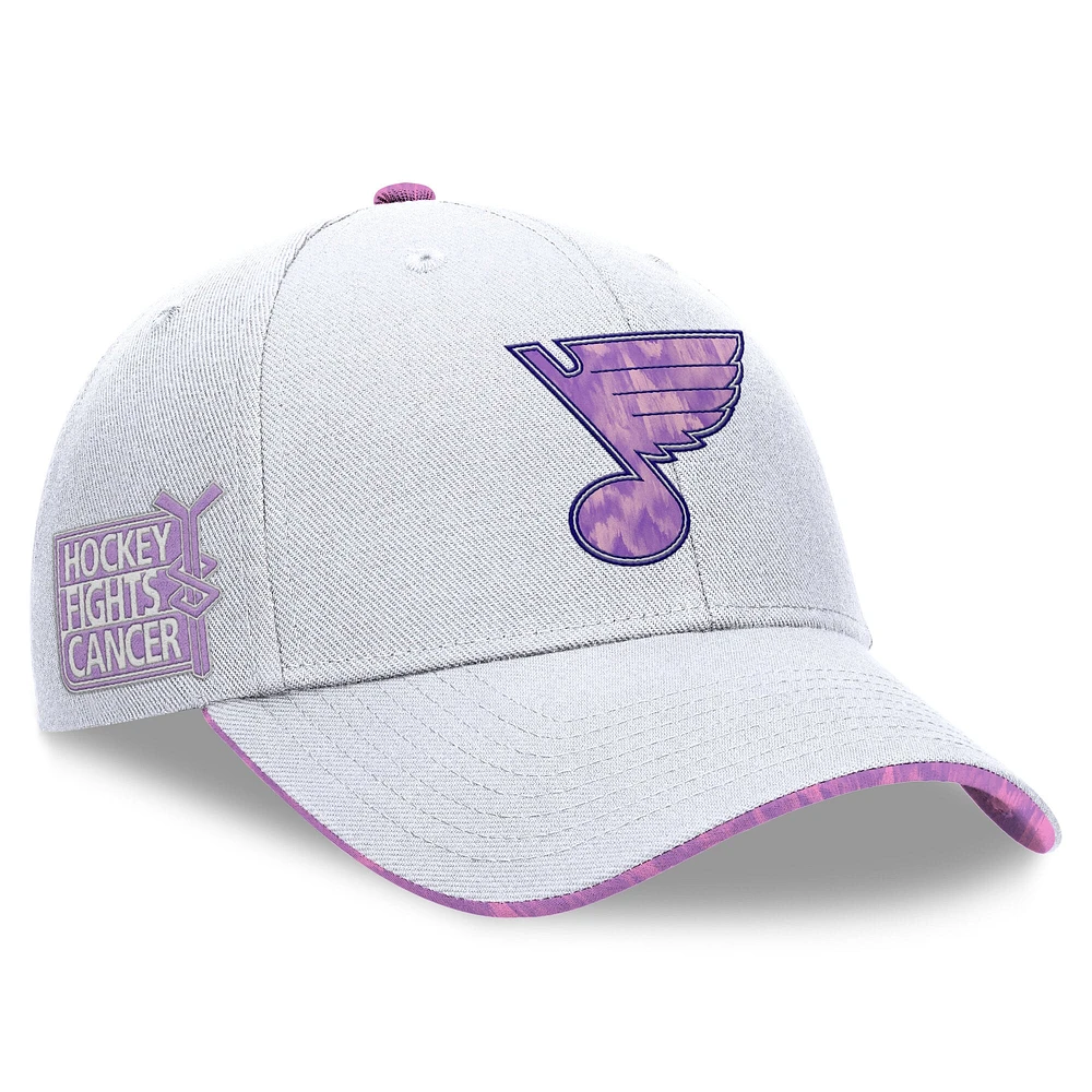 Casquette ajustable authentique Pro Hockey Fights Cancer des Blues de St. Louis pour hommes Fanatics White