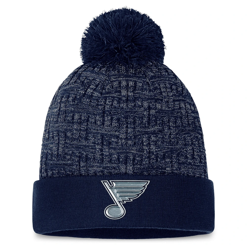 Bonnet en tricot à revers Authentic Pro Road Fanatics Navy St. Louis Blues pour femmes avec pompon