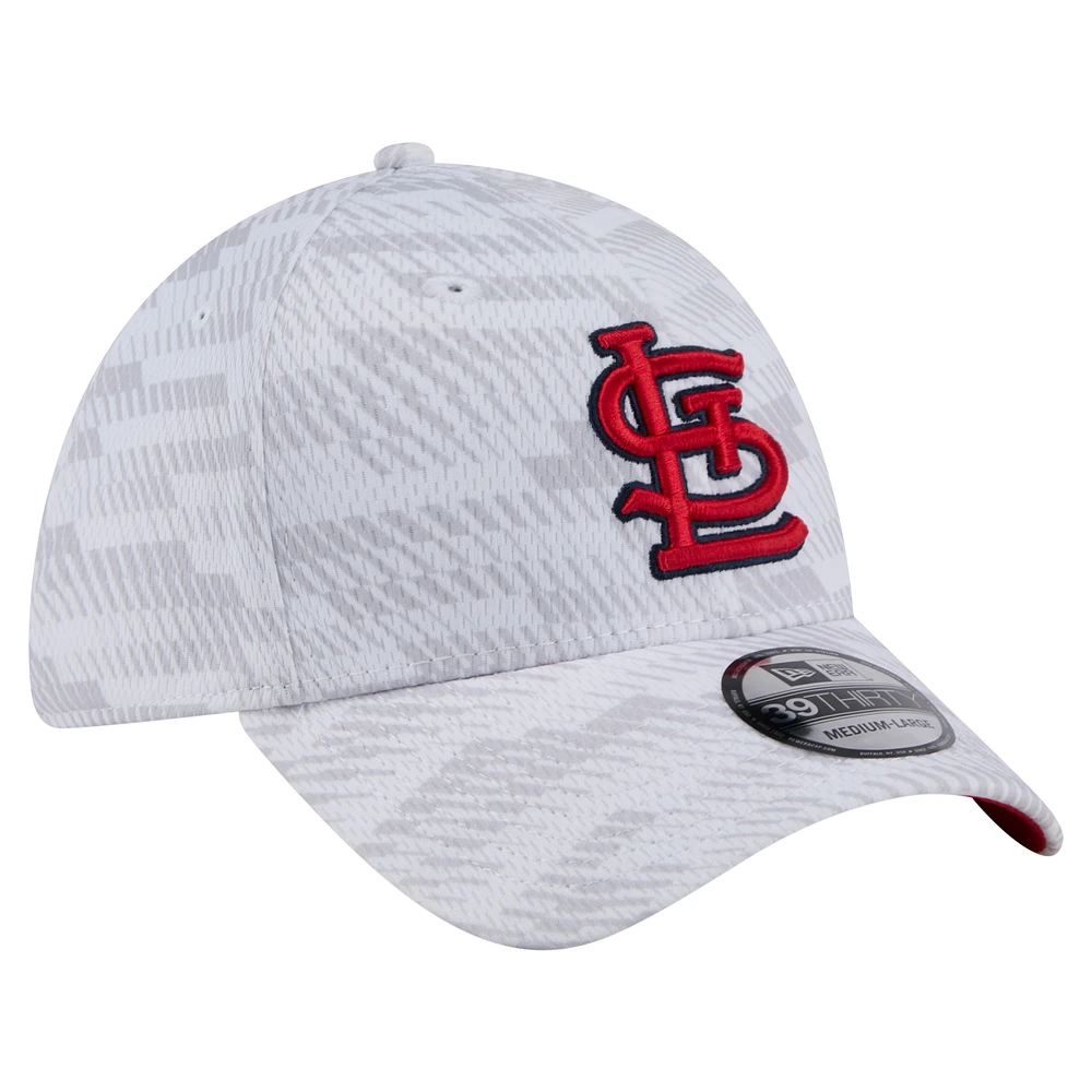 Men's New Era  White St. Louis Cardinals Graded 39THIRTY Flex Hat
