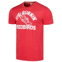 T-shirt triple mélange hommage aux Cardinals de St. Louis pour hommes, collection Doodle, The Runnin' Redbirds