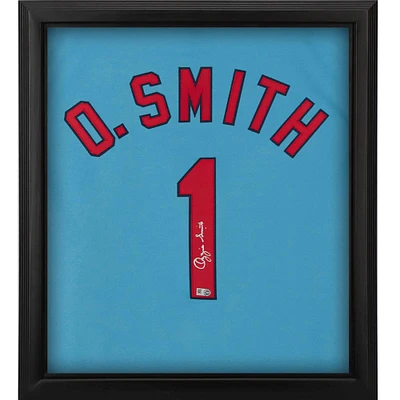 Maillot authentique Mitchell & Ness bleu clair encadré autographié par Ozzie Smith des Cardinals de St. Louis Shadowbox