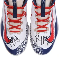 Chaussures à crampons Nike blanches autographiées par Paul Goldschmidt des Cardinals de St. Louis pour la saison 2023 de la MLB - RG13318357-58