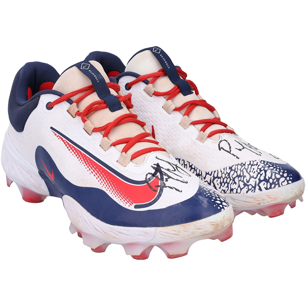 Chaussures à crampons Nike blanches autographiées par Paul Goldschmidt des Cardinals de St. Louis pour la saison 2023 de la MLB - RG13318357-58