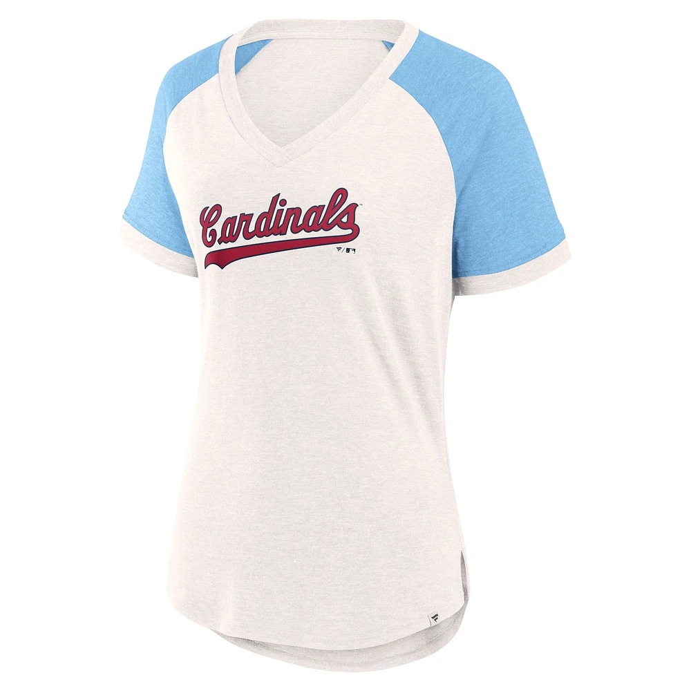 Fanatics pour femmes, blanc/bleu clair, Cardinals de St. Louis l'équipe, t-shirt en jersey raglan flammé à col V