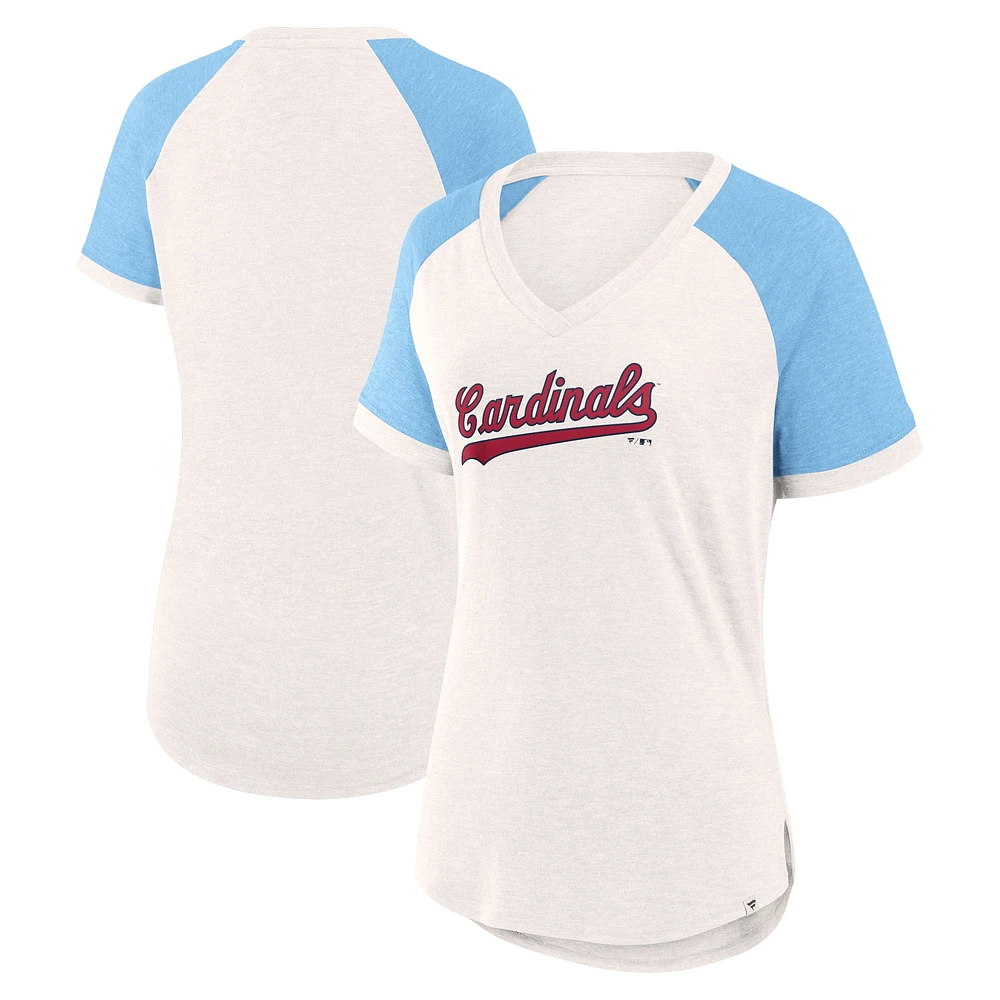 Fanatics pour femmes, blanc/bleu clair, Cardinals de St. Louis l'équipe, t-shirt en jersey raglan flammé à col V