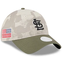 Casquette ajustable 9TWENTY pour femme, beige clair/olive, motif St. Louis Cardinals 2025 Armed Forces Day, New Era
