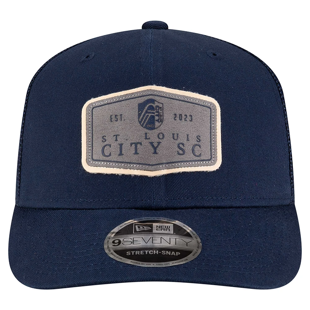 Casquette ajustable extensible à boutons-pression St. Louis City SC 9SEVENTY Trucker de New Era pour homme, bleu marine