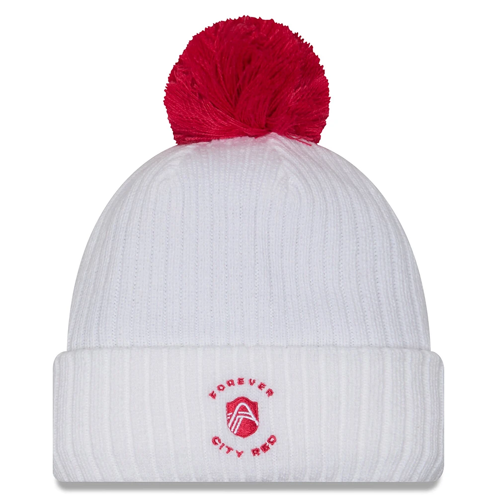 Bonnet tricoté à revers et pompon St. Louis City SC 2025 Jersey Hook pour homme New Era blanc