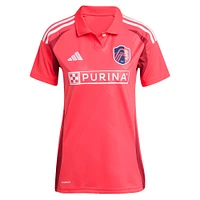 Maillot de joueur réplique rouge adidas João Klauss pour femme St. Louis CITY SC 2025 Forever Red