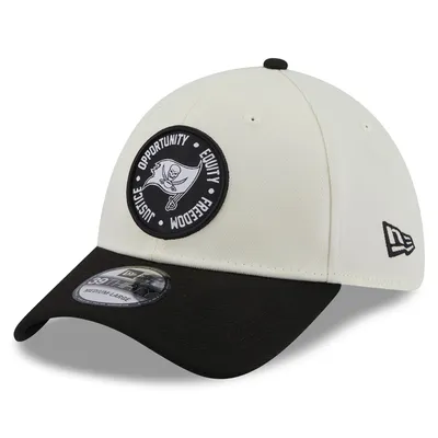 Tampa Bay Buccaneers New Era 2022 Inspire Change  39THIRTY Flex Hat - Cream/Black