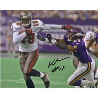 Photographie de course autographiée de 20,3 x 25,4 cm de Keyshawn Johnson par les Buccaneers de Tampa Bay