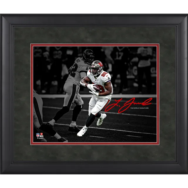 Mike Evans Tampa Bay Buccaneers Autographed Fanatics Authentic 11 x 14  Spotlight Photograph