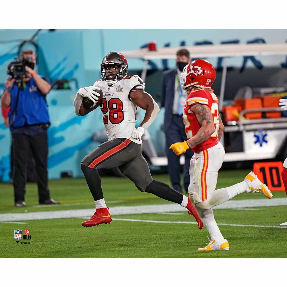 LEONARD FOURNETTE Autographed/Inscribed SB LV Champs Tampa Bay Buccaneers  11 x 14 Super Bowl LV Photograph FANATICS - Game Day Legends