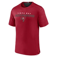 T-shirt rouge Fanatics Tampa Bay Buccaneers Defender Evo pour hommes