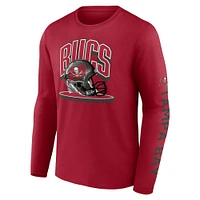 T-shirt à manches longues avec plateforme de casque Tampa Bay Buccaneers Fanatics rouge pour hommes