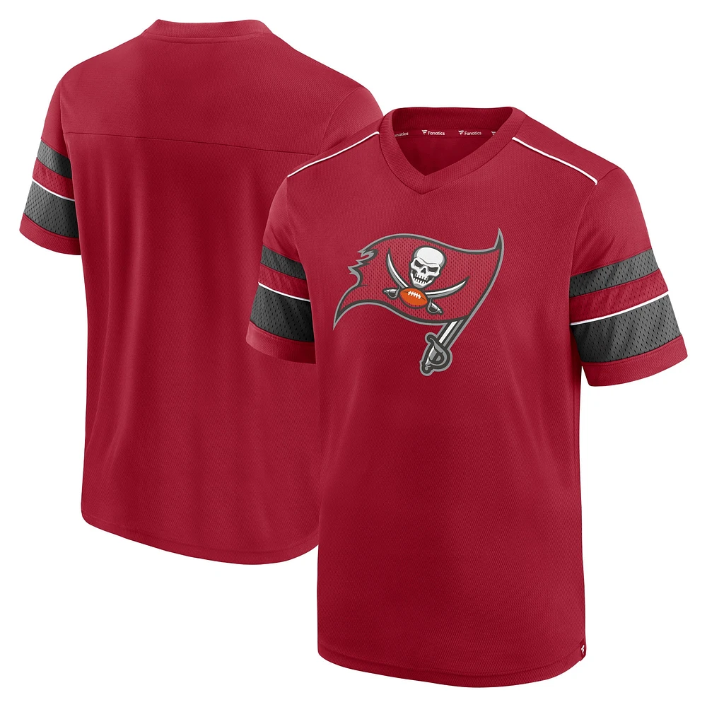 T-shirt à col en V texturé Fanatics Red Tampa Bay Buccaneers pour hommes