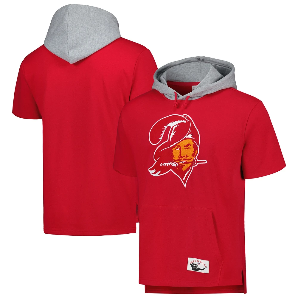 Chandail à capuchon manches courtes d'après-match des Buccaneers de Tampa Bay Mitchell & Ness pour homme, rouge