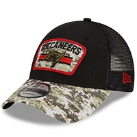 Casquette New Era pour homme Tampa Bay Buccaneers 2021 Salute To Service, noir/camouflage - Casquette réglable Snapback Trucker 9FORTY